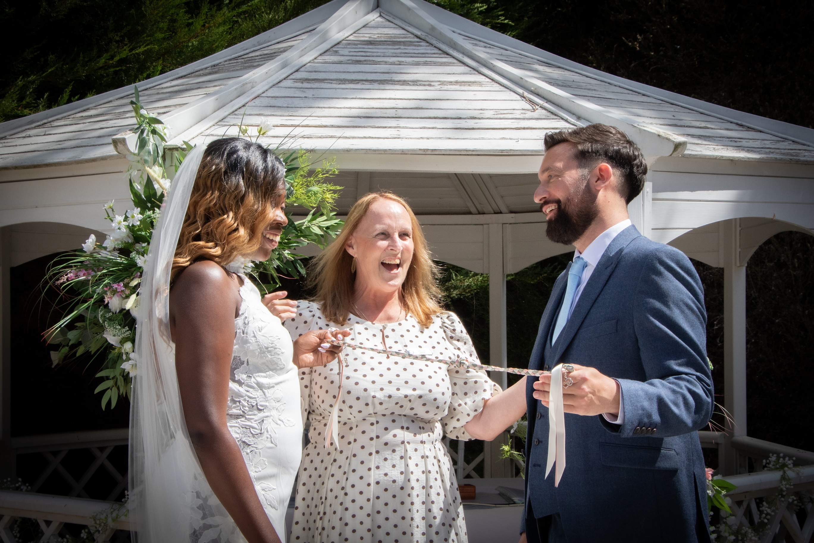 How to Hire a Wedding Celebrant: Everything You Need to Know
